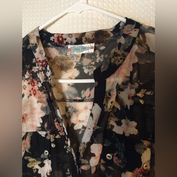 🌟5xHP!🌟 Aria Blue Maternity | Sheer Floral Top - Picture 3 of 7